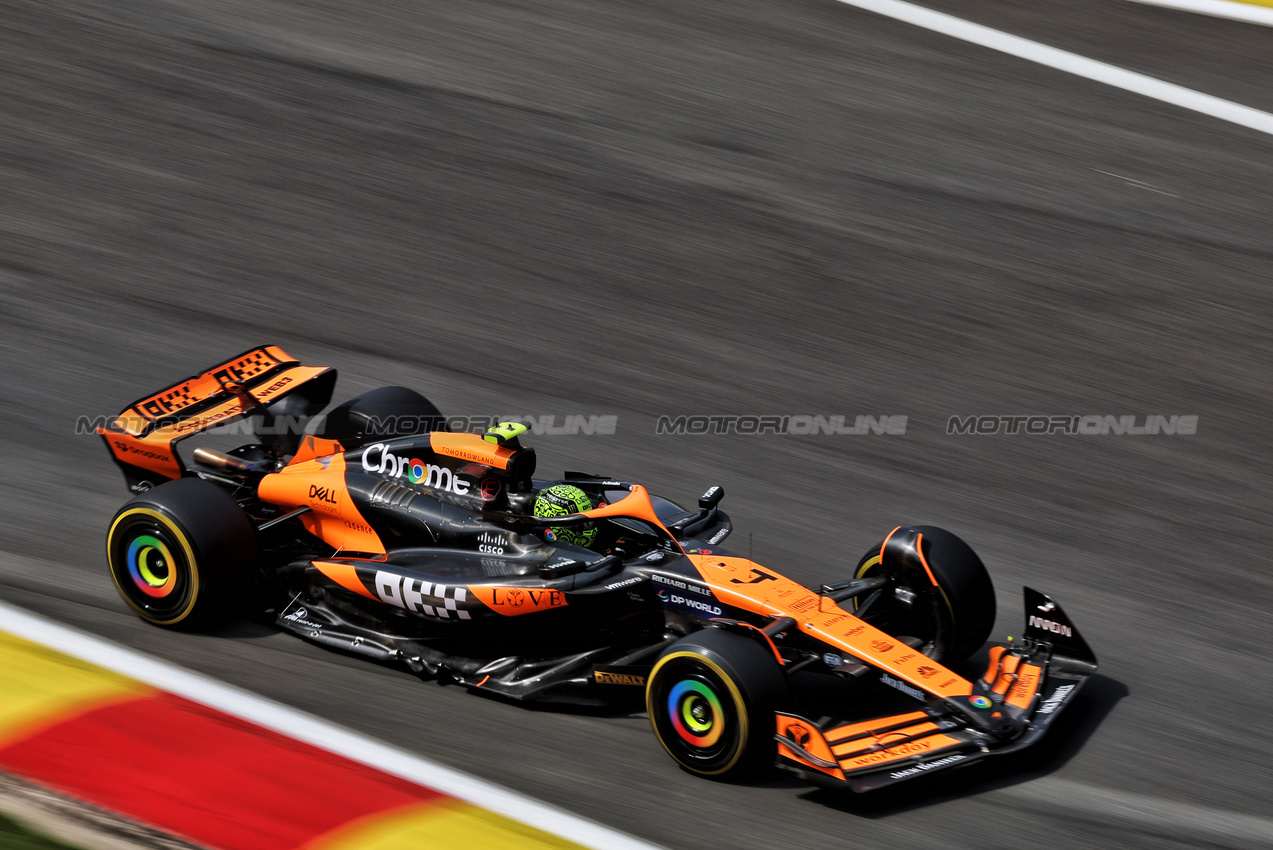 GP BELGIO, Lando Norris (GBR) McLaren MCL38.

26.07.2024. Formula 1 World Championship, Rd 14, Belgian Grand Prix, Spa Francorchamps, Belgium, Practice Day.

- www.xpbimages.com, EMail: requests@xpbimages.com © Copyright: Rew / XPB Images