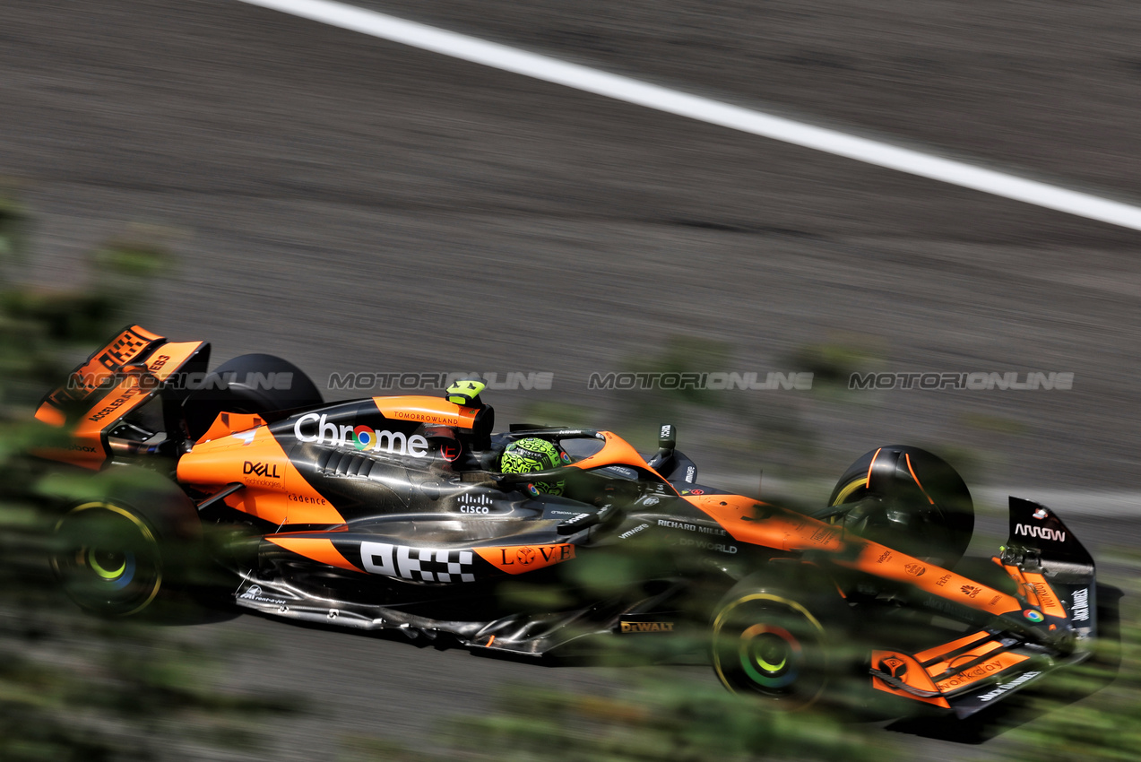 GP BELGIO, Lando Norris (GBR) McLaren MCL38.

26.07.2024. Formula 1 World Championship, Rd 14, Belgian Grand Prix, Spa Francorchamps, Belgium, Practice Day.

- www.xpbimages.com, EMail: requests@xpbimages.com © Copyright: Rew / XPB Images