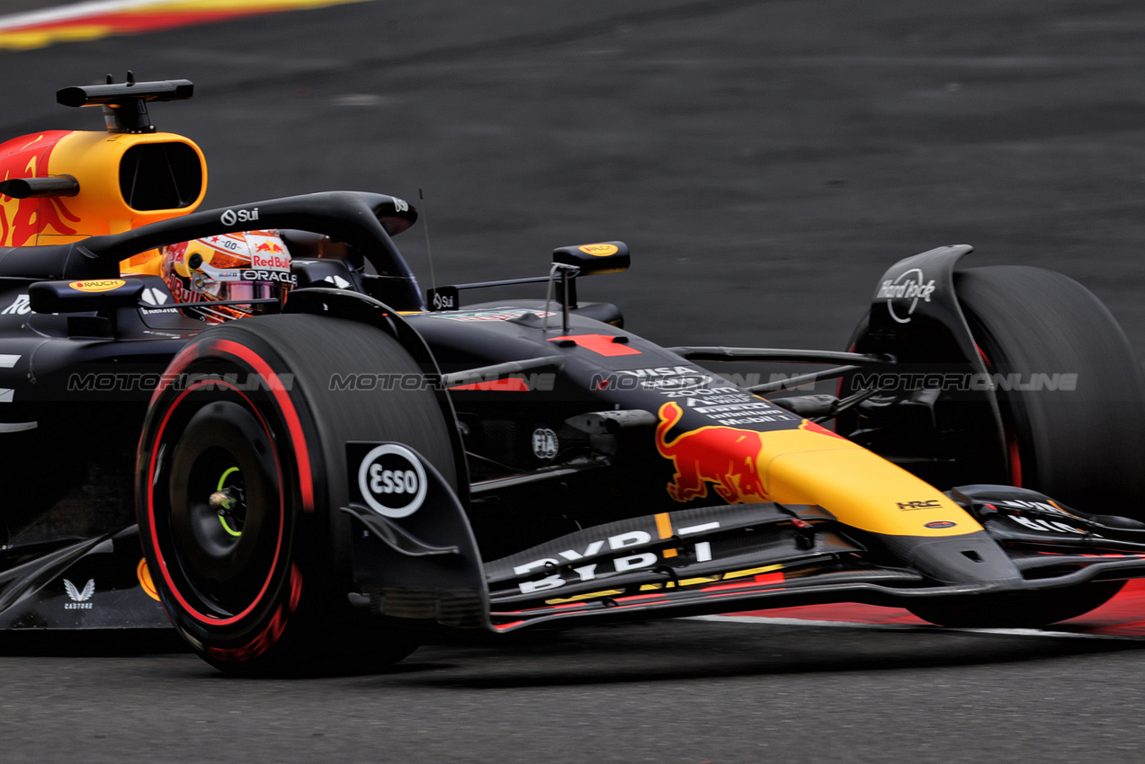 GP BELGIO, Max Verstappen (NLD) Red Bull Racing RB20.

26.07.2024. Formula 1 World Championship, Rd 14, Belgian Grand Prix, Spa Francorchamps, Belgium, Practice Day.

- www.xpbimages.com, EMail: requests@xpbimages.com © Copyright: Bearne / XPB Images