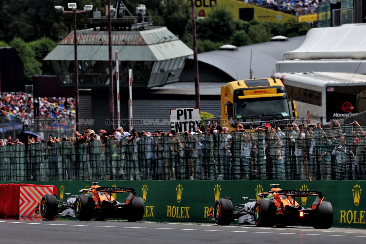 GP BELGIO, Oscar Piastri (AUS) McLaren MCL38 e Lando Norris (GBR) McLaren MCL38.

26.07.2024. Formula 1 World Championship, Rd 14, Belgian Grand Prix, Spa Francorchamps, Belgium, Practice Day.

 - www.xpbimages.com, EMail: requests@xpbimages.com © Copyright: Coates / XPB Images