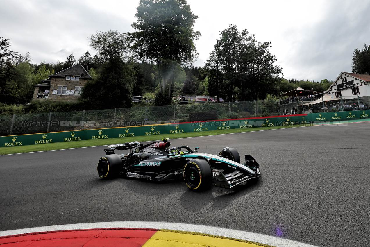 GP BELGIO, Lewis Hamilton (GBR) Mercedes AMG F1 W15.

26.07.2024. Formula 1 World Championship, Rd 14, Belgian Grand Prix, Spa Francorchamps, Belgium, Practice Day.

- www.xpbimages.com, EMail: requests@xpbimages.com © Copyright: Bearne / XPB Images