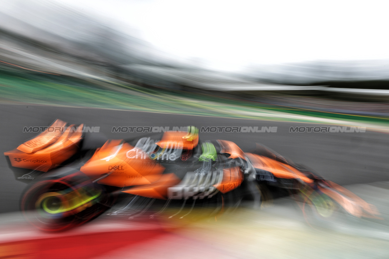 GP BELGIO, Lando Norris (GBR) McLaren MCL38.

26.07.2024. Formula 1 World Championship, Rd 14, Belgian Grand Prix, Spa Francorchamps, Belgium, Practice Day.

- www.xpbimages.com, EMail: requests@xpbimages.com © Copyright: Bearne / XPB Images