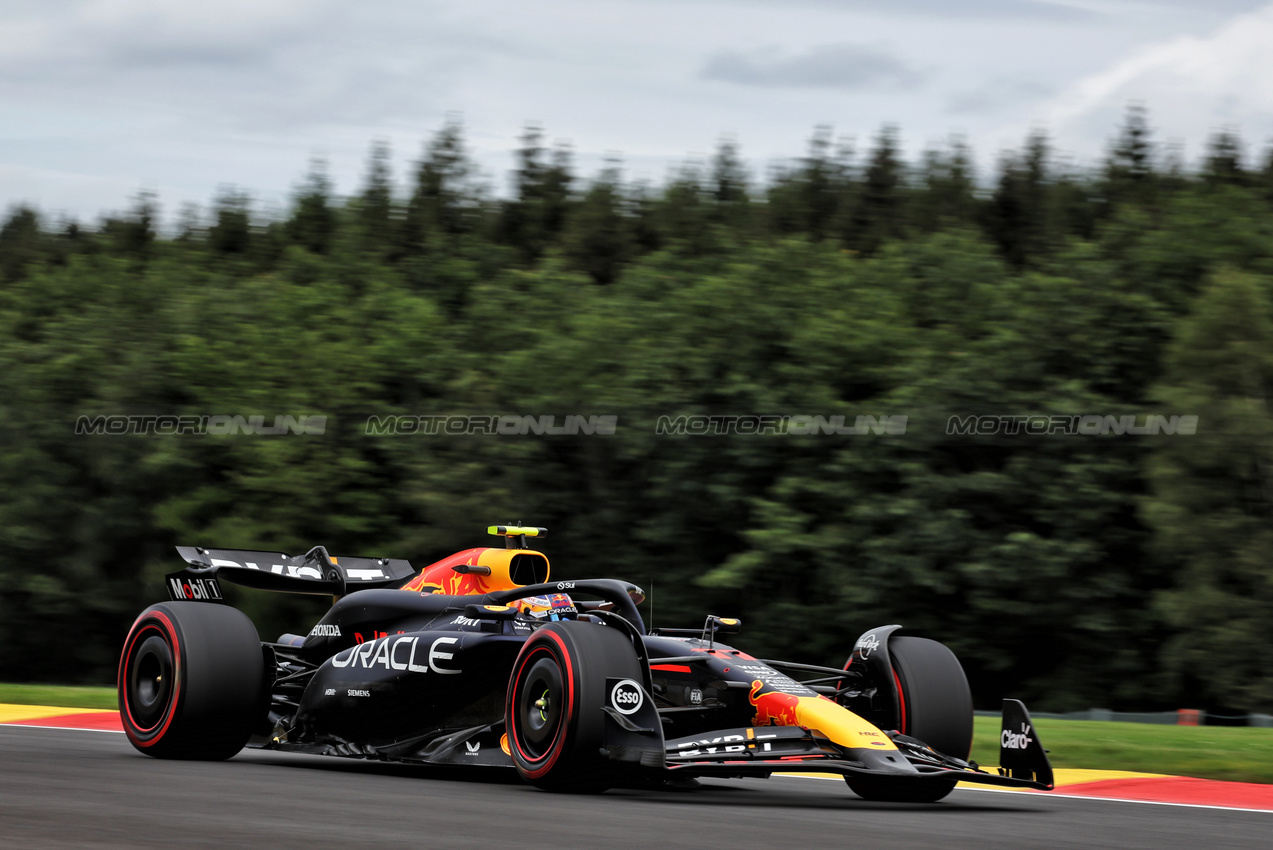 GP BELGIO, Sergio Perez (MEX) Red Bull Racing RB20.

26.07.2024. Formula 1 World Championship, Rd 14, Belgian Grand Prix, Spa Francorchamps, Belgium, Practice Day.

- www.xpbimages.com, EMail: requests@xpbimages.com © Copyright: Bearne / XPB Images