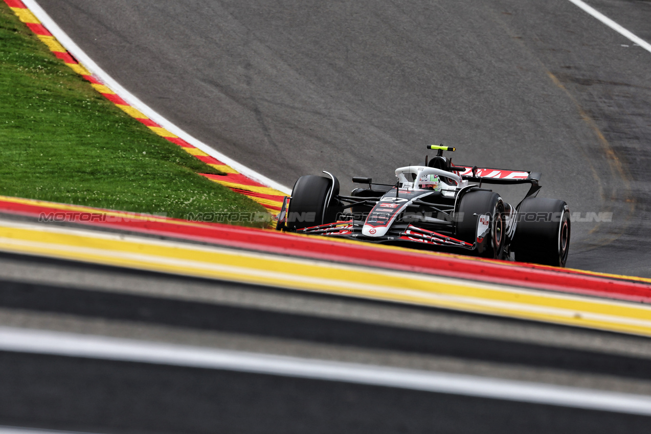 GP BELGIO, Nico Hulkenberg (GER) Haas VF-24.

26.07.2024. Formula 1 World Championship, Rd 14, Belgian Grand Prix, Spa Francorchamps, Belgium, Practice Day.

- www.xpbimages.com, EMail: requests@xpbimages.com © Copyright: Moy / XPB Images