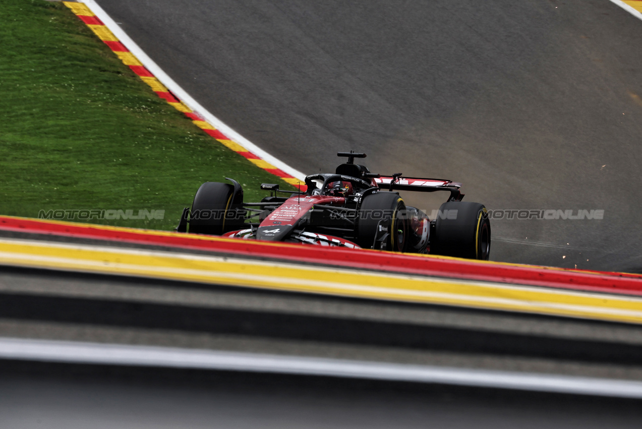 GP BELGIO, Esteban Ocon (FRA) Alpine F1 Team A524.

26.07.2024. Formula 1 World Championship, Rd 14, Belgian Grand Prix, Spa Francorchamps, Belgium, Practice Day.

- www.xpbimages.com, EMail: requests@xpbimages.com © Copyright: Moy / XPB Images