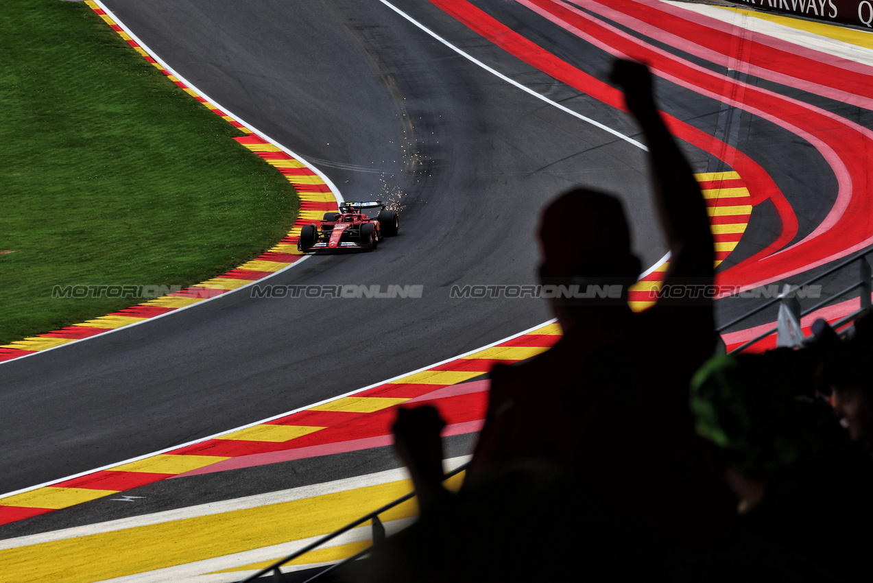 GP BELGIO, Carlos Sainz Jr (ESP) Ferrari SF-24.

26.07.2024. Formula 1 World Championship, Rd 14, Belgian Grand Prix, Spa Francorchamps, Belgium, Practice Day.

- www.xpbimages.com, EMail: requests@xpbimages.com © Copyright: Moy / XPB Images