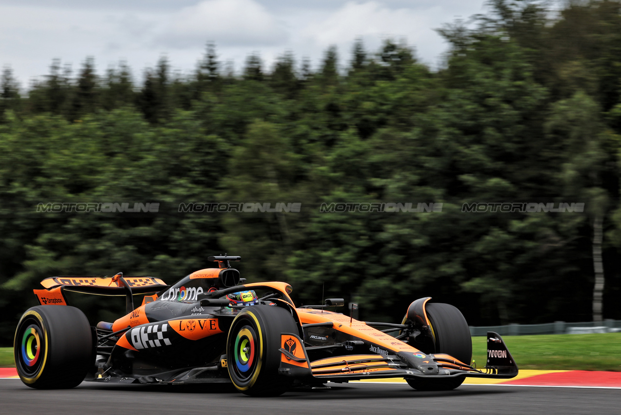 GP BELGIO, Oscar Piastri (AUS) McLaren MCL38.

26.07.2024. Formula 1 World Championship, Rd 14, Belgian Grand Prix, Spa Francorchamps, Belgium, Practice Day.

- www.xpbimages.com, EMail: requests@xpbimages.com © Copyright: Bearne / XPB Images