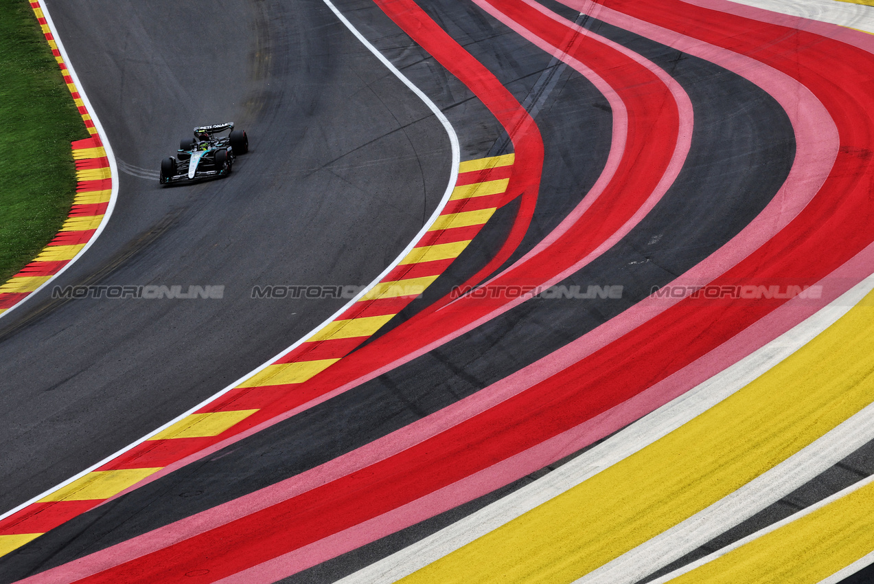 GP BELGIO, Lewis Hamilton (GBR) Mercedes AMG F1 W15.

26.07.2024. Formula 1 World Championship, Rd 14, Belgian Grand Prix, Spa Francorchamps, Belgium, Practice Day.

- www.xpbimages.com, EMail: requests@xpbimages.com © Copyright: Moy / XPB Images