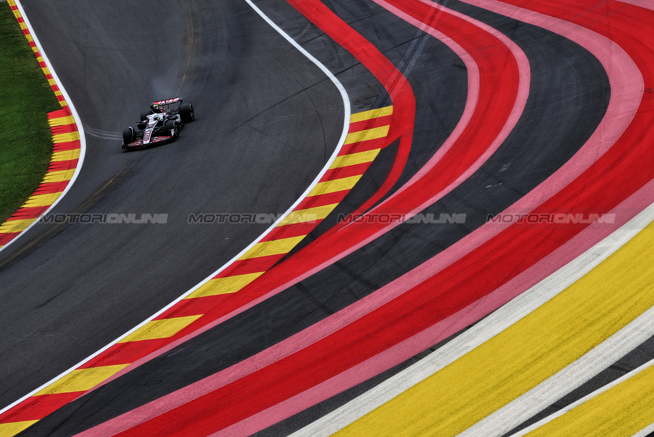 GP BELGIO, Nico Hulkenberg (GER) Haas VF-24.

26.07.2024. Formula 1 World Championship, Rd 14, Belgian Grand Prix, Spa Francorchamps, Belgium, Practice Day.

- www.xpbimages.com, EMail: requests@xpbimages.com © Copyright: Moy / XPB Images