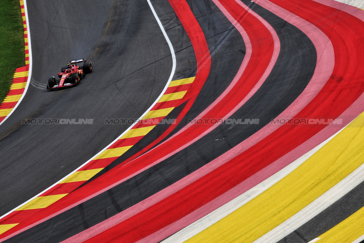 GP BELGIO, Carlos Sainz Jr (ESP) Ferrari SF-24.

26.07.2024. Formula 1 World Championship, Rd 14, Belgian Grand Prix, Spa Francorchamps, Belgium, Practice Day.

- www.xpbimages.com, EMail: requests@xpbimages.com © Copyright: Moy / XPB Images