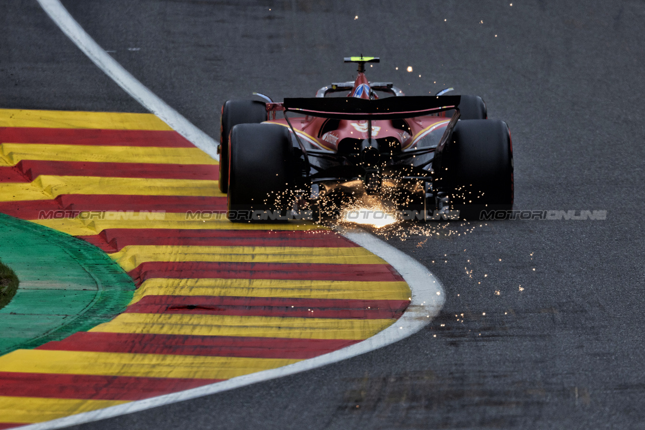 GP BELGIO, Carlos Sainz Jr (ESP) Ferrari SF-24.

26.07.2024. Formula 1 World Championship, Rd 14, Belgian Grand Prix, Spa Francorchamps, Belgium, Practice Day.

- www.xpbimages.com, EMail: requests@xpbimages.com © Copyright: Rew / XPB Images