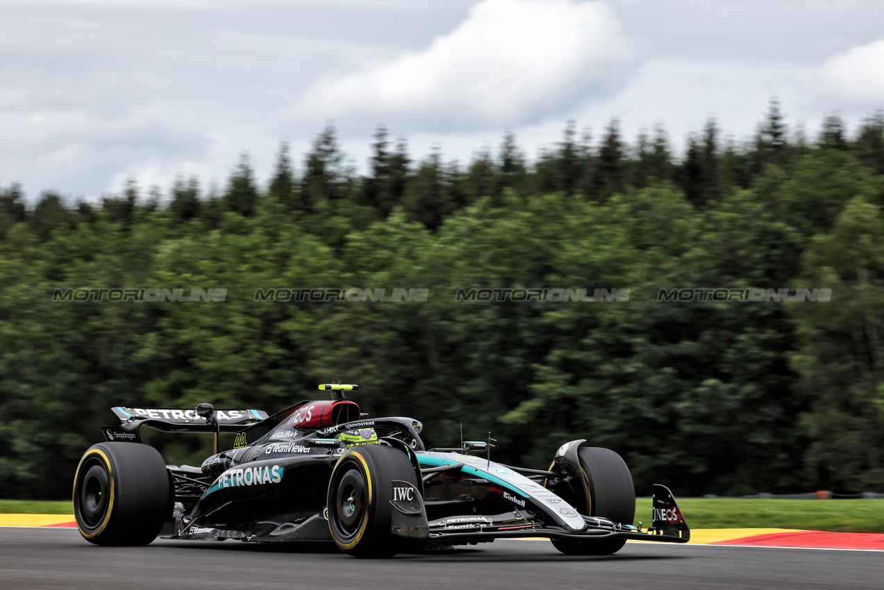 GP BELGIO, Lewis Hamilton (GBR) Mercedes AMG F1 W15.

26.07.2024. Formula 1 World Championship, Rd 14, Belgian Grand Prix, Spa Francorchamps, Belgium, Practice Day.

- www.xpbimages.com, EMail: requests@xpbimages.com © Copyright: Bearne / XPB Images