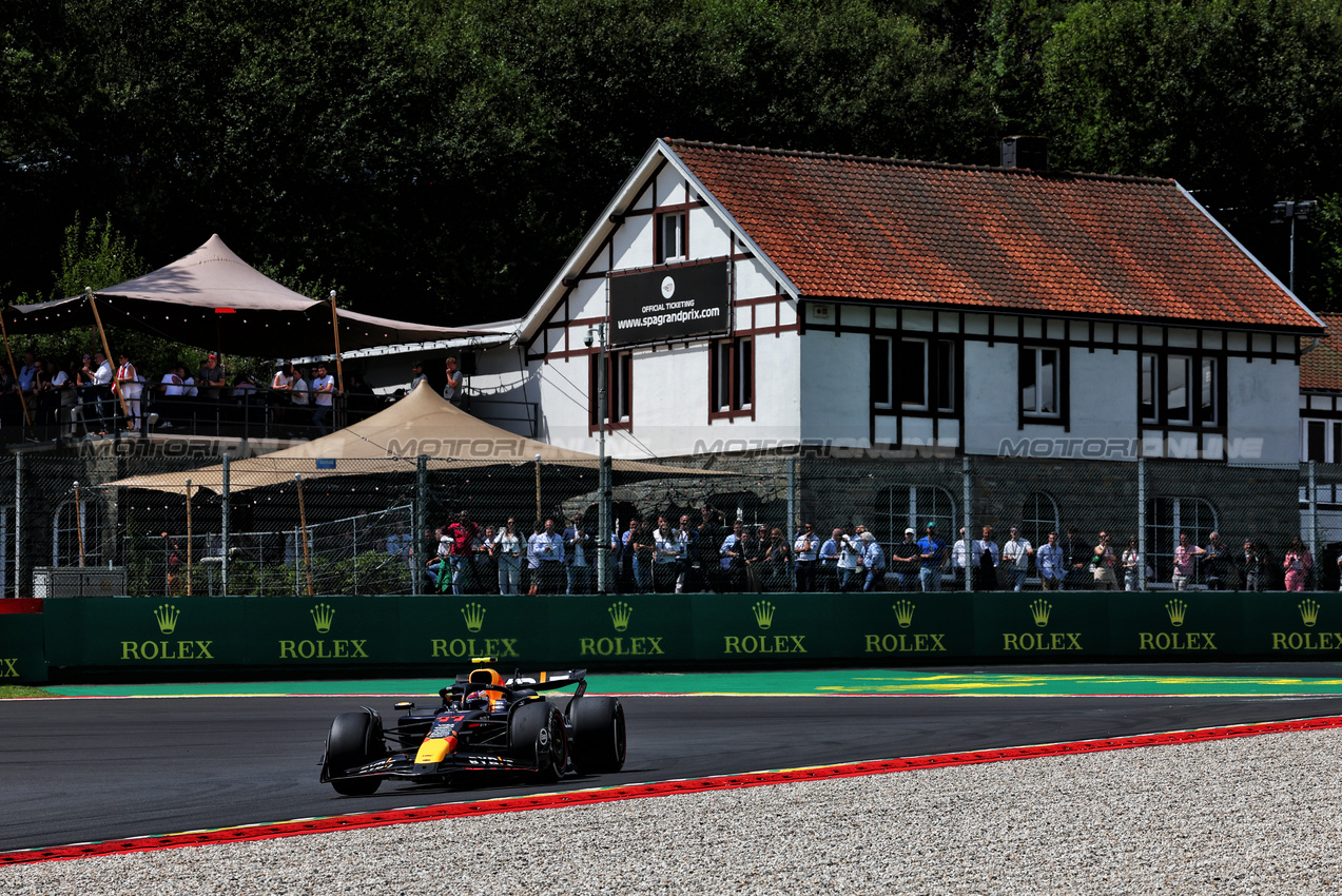 GP BELGIO, Sergio Perez (MEX) Red Bull Racing RB20.

26.07.2024. Formula 1 World Championship, Rd 14, Belgian Grand Prix, Spa Francorchamps, Belgium, Practice Day.

 - www.xpbimages.com, EMail: requests@xpbimages.com © Copyright: Coates / XPB Images