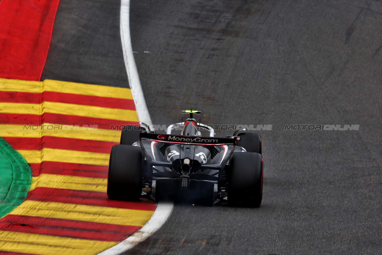 GP BELGIO, Nico Hulkenberg (GER) Haas VF-24.

26.07.2024. Formula 1 World Championship, Rd 14, Belgian Grand Prix, Spa Francorchamps, Belgium, Practice Day.

 - www.xpbimages.com, EMail: requests@xpbimages.com © Copyright: Coates / XPB Images