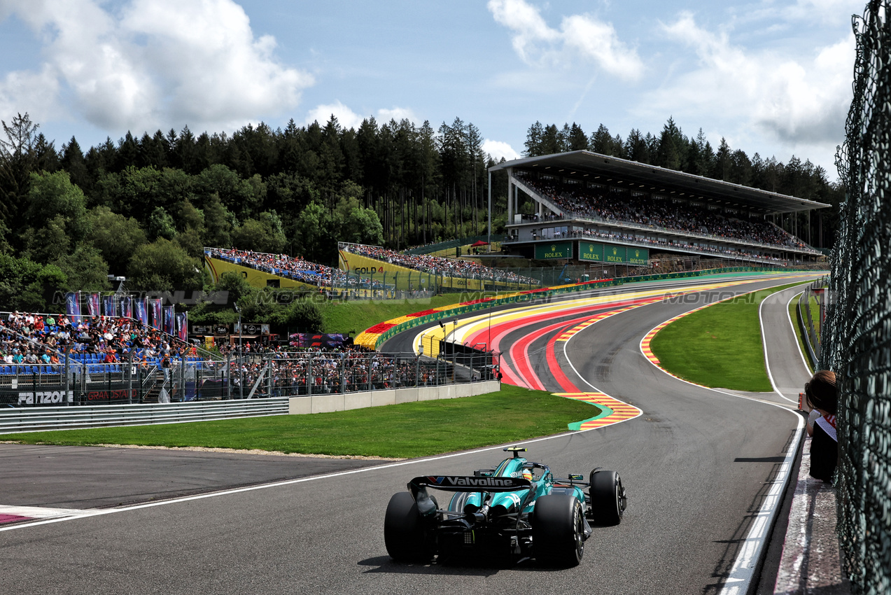 GP BELGIO, Fernando Alonso (ESP) Aston Martin F1 Team AMR24.

26.07.2024. Formula 1 World Championship, Rd 14, Belgian Grand Prix, Spa Francorchamps, Belgium, Practice Day.

- www.xpbimages.com, EMail: requests@xpbimages.com © Copyright: Moy / XPB Images