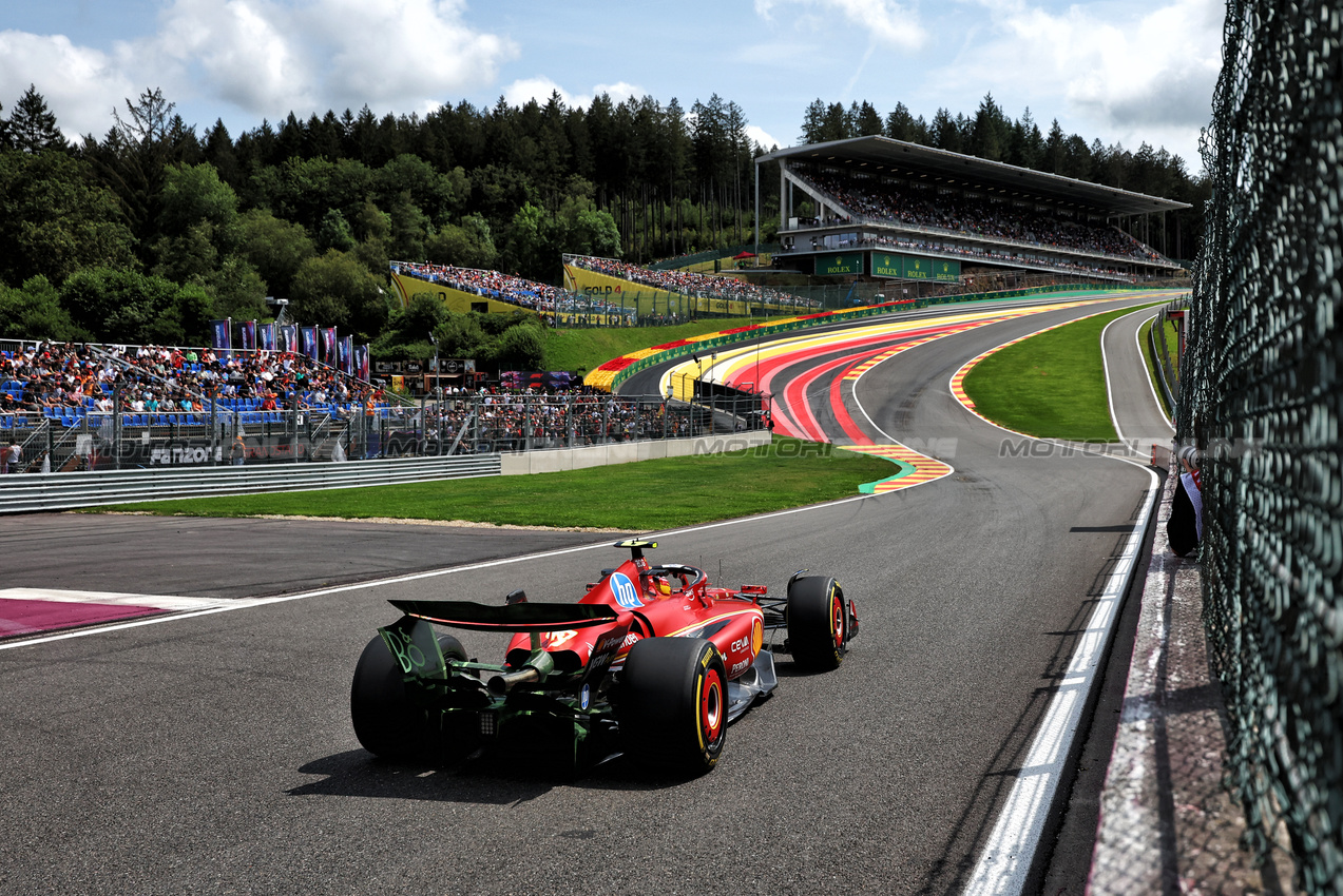 GP BELGIO, Carlos Sainz Jr (ESP) Ferrari SF-24.

26.07.2024. Formula 1 World Championship, Rd 14, Belgian Grand Prix, Spa Francorchamps, Belgium, Practice Day.

- www.xpbimages.com, EMail: requests@xpbimages.com © Copyright: Moy / XPB Images