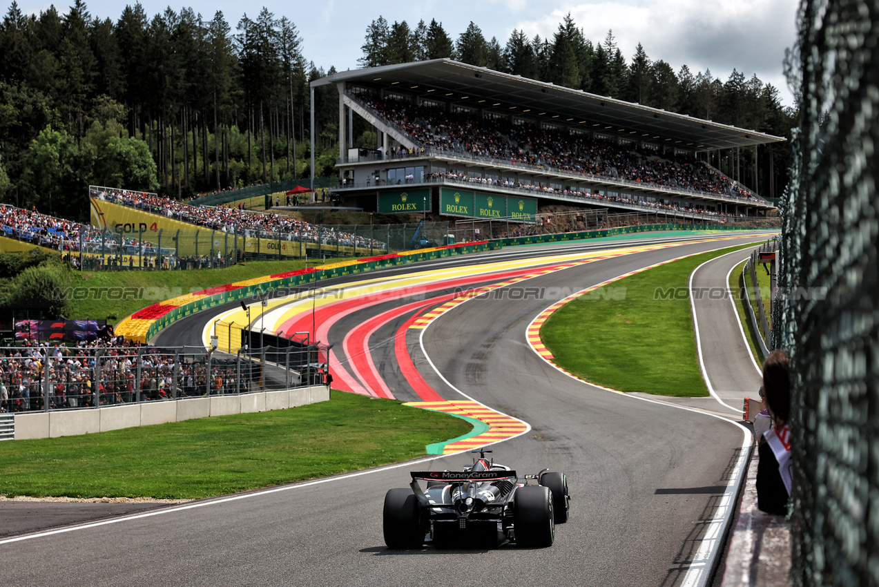 GP BELGIO, Kevin Magnussen (DEN) Haas VF-24.

26.07.2024. Formula 1 World Championship, Rd 14, Belgian Grand Prix, Spa Francorchamps, Belgium, Practice Day.

- www.xpbimages.com, EMail: requests@xpbimages.com © Copyright: Moy / XPB Images