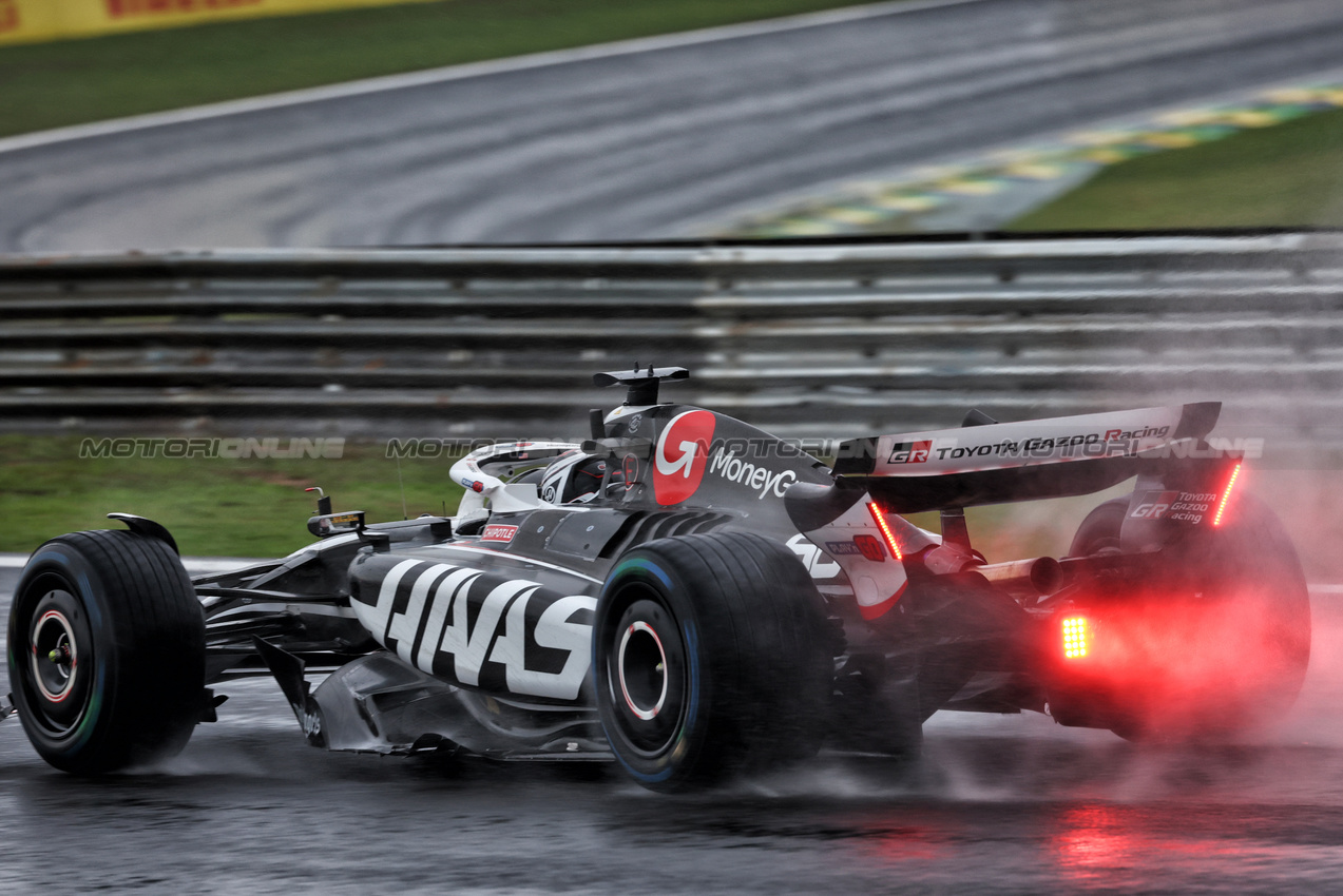 GP BRASILE, Oliver Bearman (GBR) Haas VF-24 Reserve Driver.

03.11.2024. Formula 1 World Championship, Rd 21, Brazilian Grand Prix, Sao Paulo, Brazil, Gara Day.

 - www.xpbimages.com, EMail: requests@xpbimages.com © Copyright: Coates / XPB Images