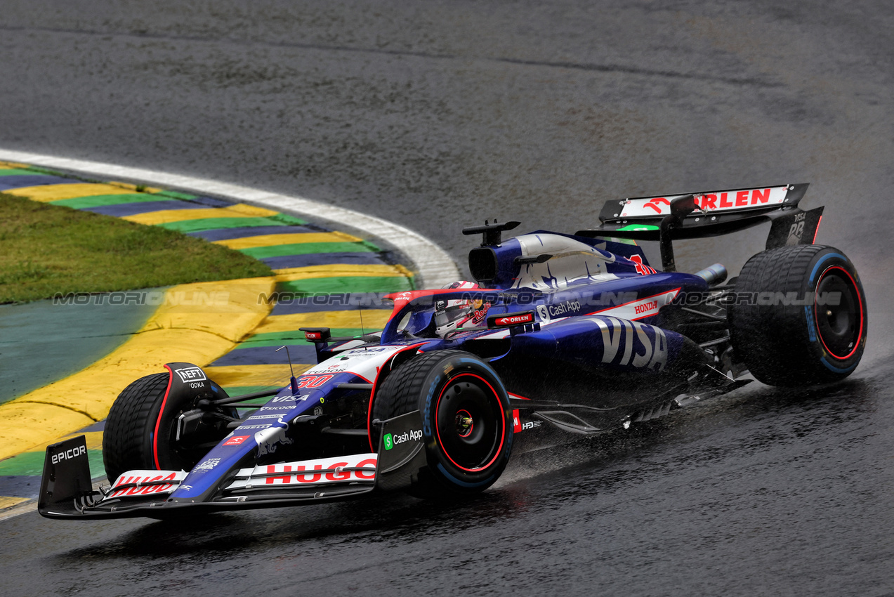 GP BRASILE, Liam Lawson (NZL) RB VCARB 01.

03.11.2024. Formula 1 World Championship, Rd 21, Brazilian Grand Prix, Sao Paulo, Brazil, Gara Day.

 - www.xpbimages.com, EMail: requests@xpbimages.com © Copyright: Coates / XPB Images