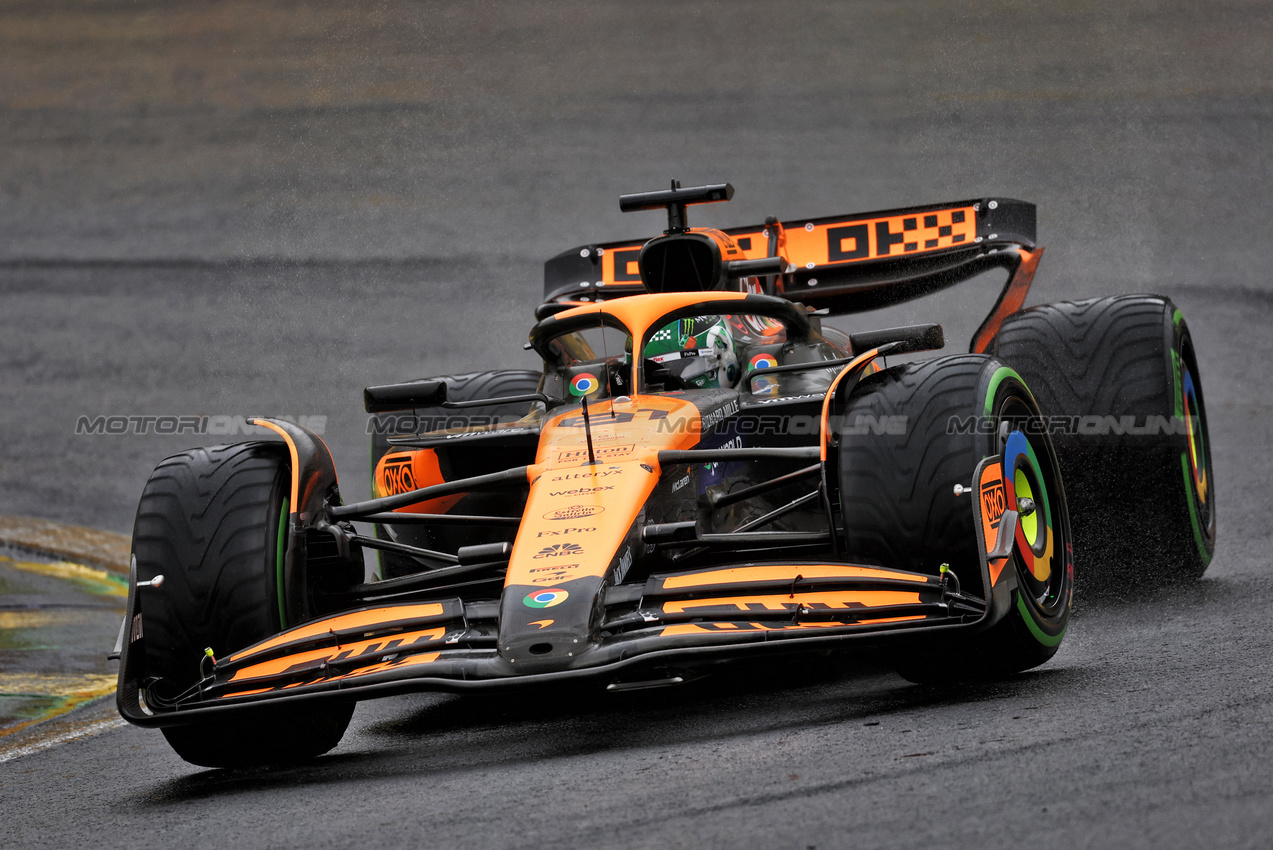 GP BRASILE, Oscar Piastri (AUS) McLaren MCL38.

03.11.2024. Formula 1 World Championship, Rd 21, Brazilian Grand Prix, Sao Paulo, Brazil, Gara Day.

 - www.xpbimages.com, EMail: requests@xpbimages.com © Copyright: Coates / XPB Images