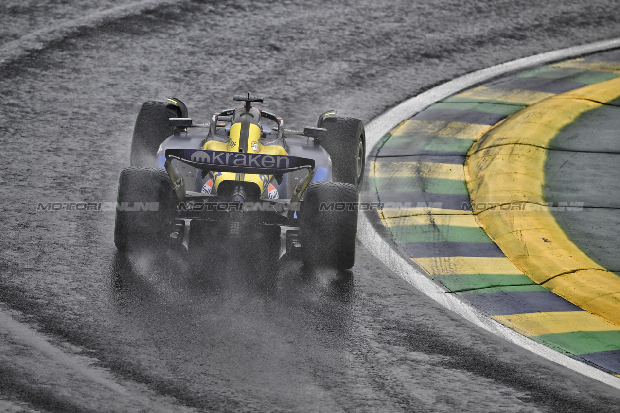 GP BRASILE, Alexander Albon (THA) Williams Racing FW46.

03.11.2024. Formula 1 World Championship, Rd 21, Brazilian Grand Prix, Sao Paulo, Brazil, Gara Day.

- www.xpbimages.com, EMail: requests@xpbimages.com © Copyright: Price / XPB Images