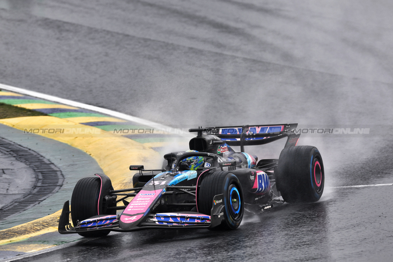 GP BRASILE, Esteban Ocon (FRA) Alpine F1 Team A524.

03.11.2024. Formula 1 World Championship, Rd 21, Brazilian Grand Prix, Sao Paulo, Brazil, Gara Day.

 - www.xpbimages.com, EMail: requests@xpbimages.com © Copyright: Staley / XPB Images