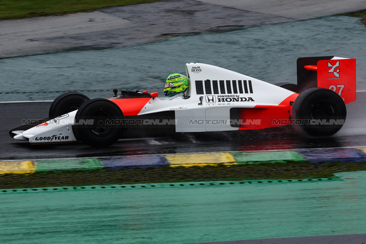 GP BRASILE, Lewis Hamilton drives Ayrton Senna's 1990 title winning car
03.11.2024. Formula 1 World Championship, Rd 21, Brazilian Grand Prix, Sao Paulo, Brazil, Gara Day.
- www.xpbimages.com, EMail: requests@xpbimages.com © Copyright: Charniaux / XPB Images