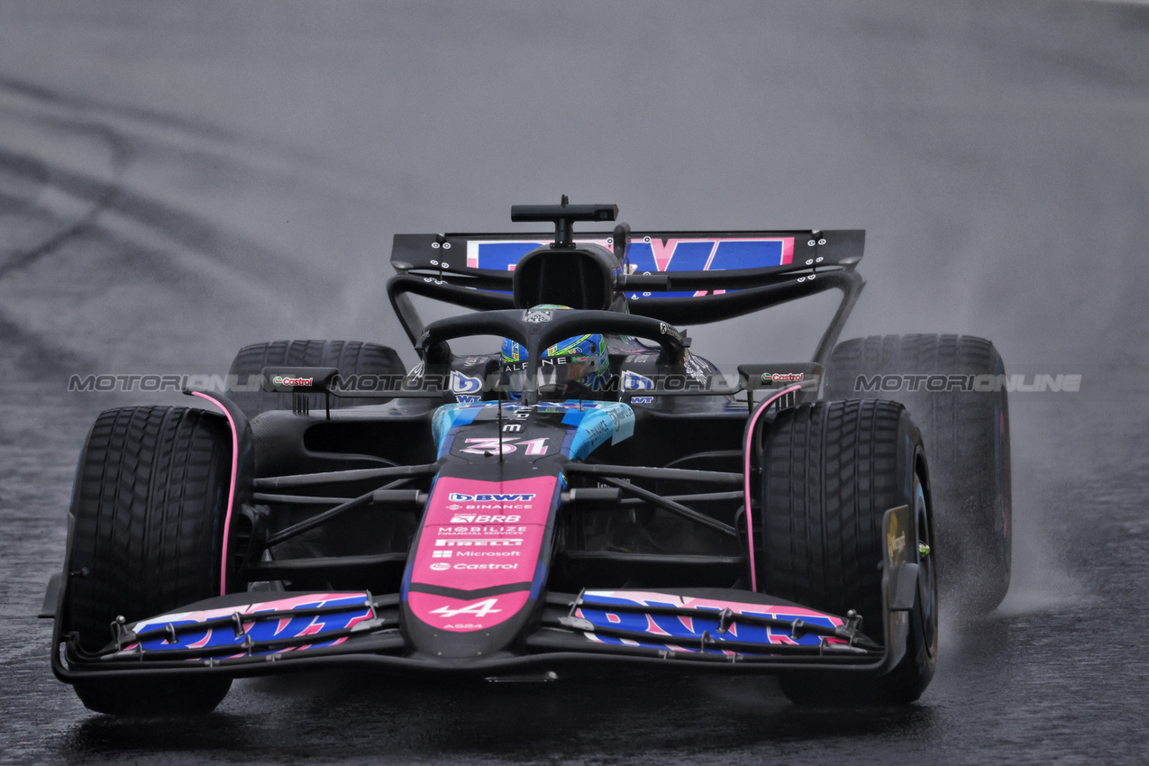 GP BRASILE, Esteban Ocon (FRA) Alpine F1 Team A524.

03.11.2024. Formula 1 World Championship, Rd 21, Brazilian Grand Prix, Sao Paulo, Brazil, Gara Day.

 - www.xpbimages.com, EMail: requests@xpbimages.com © Copyright: Coates / XPB Images