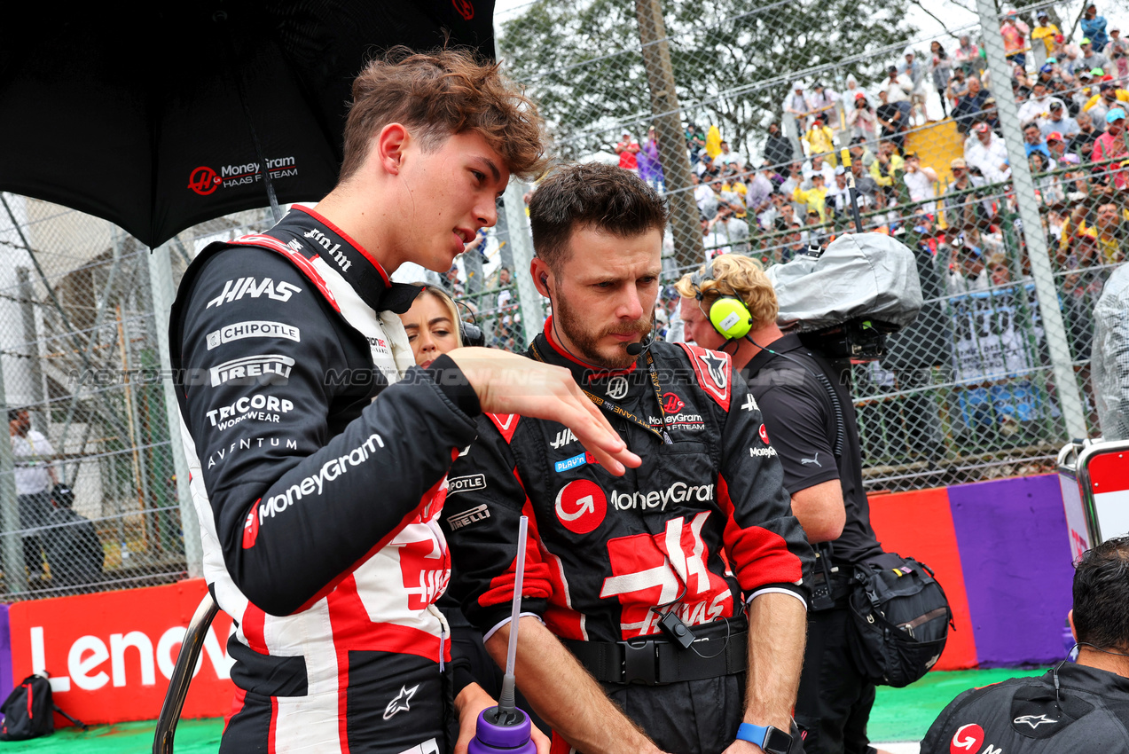 GP BRASILE, Oliver Bearman (GBR) Haas F1 Team Reserve Driver on the grid.

03.11.2024. Formula 1 World Championship, Rd 21, Brazilian Grand Prix, Sao Paulo, Brazil, Gara Day.

- www.xpbimages.com, EMail: requests@xpbimages.com © Copyright: Batchelor / XPB Images