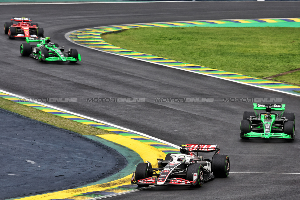 GP BRASILE, Nico Hulkenberg (GER) Haas VF-24.

03.11.2024. Formula 1 World Championship, Rd 21, Brazilian Grand Prix, Sao Paulo, Brazil, Gara Day.

- www.xpbimages.com, EMail: requests@xpbimages.com © Copyright: Batchelor / XPB Images