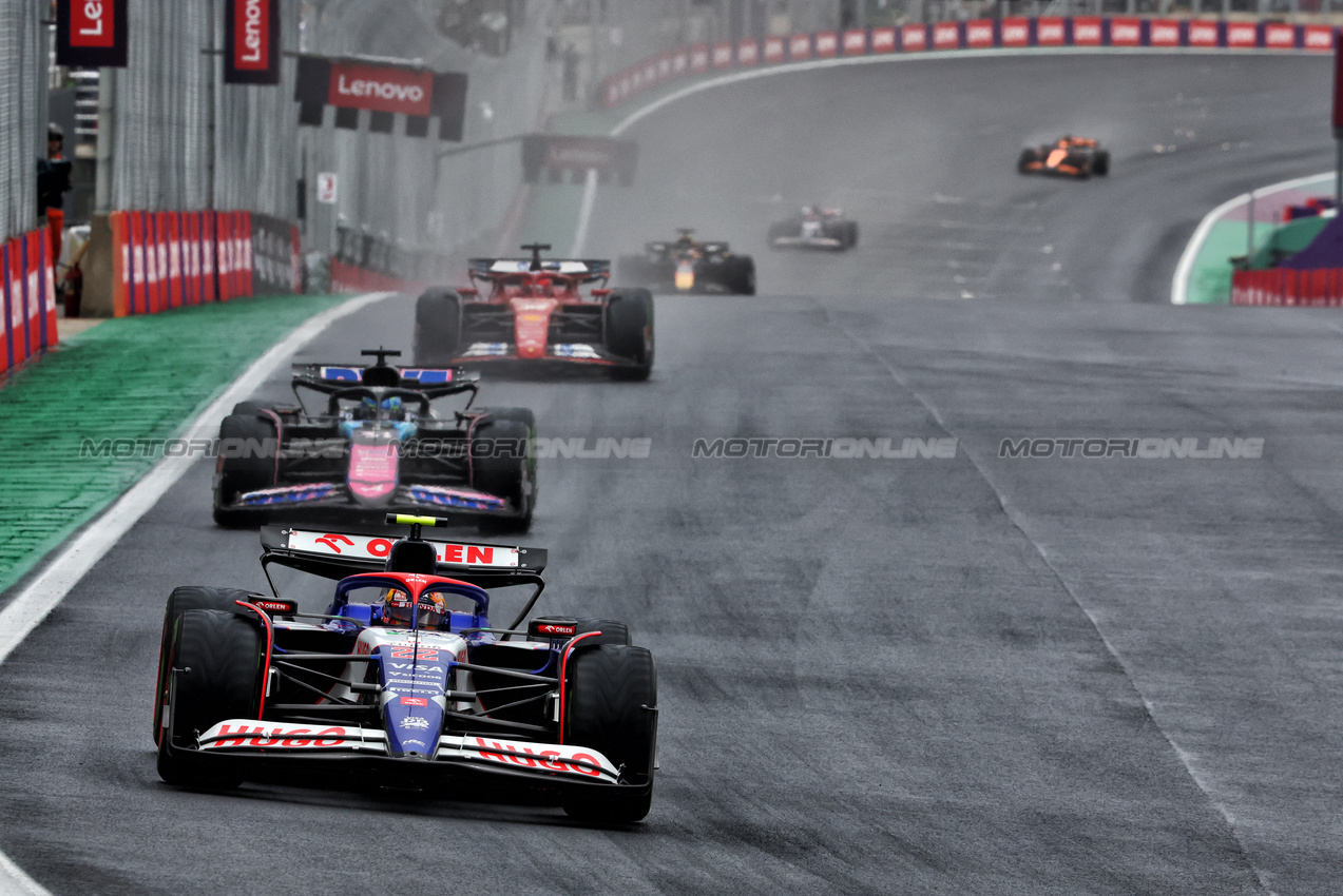 GP BRASILE, Yuki Tsunoda (JPN) RB VCARB 01.

03.11.2024. Formula 1 World Championship, Rd 21, Brazilian Grand Prix, Sao Paulo, Brazil, Gara Day.

- www.xpbimages.com, EMail: requests@xpbimages.com © Copyright: Charniaux / XPB Images