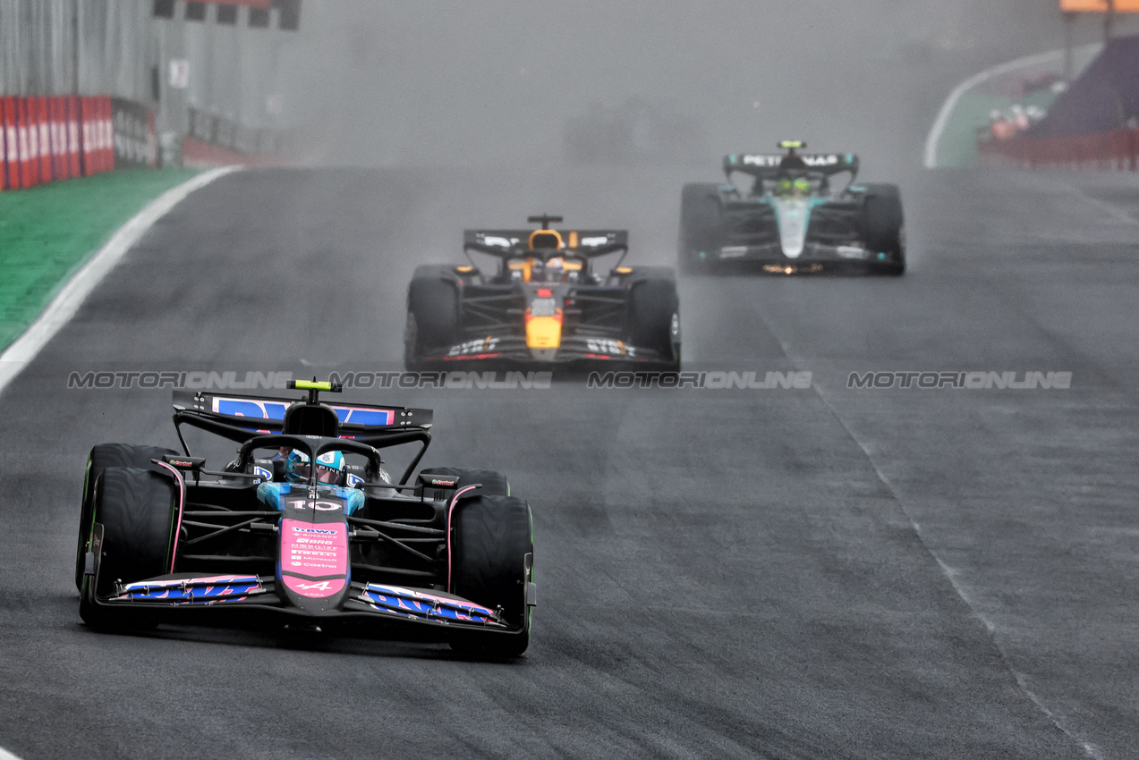 GP BRASILE, Pierre Gasly (FRA) Alpine F1 Team A524.

03.11.2024. Formula 1 World Championship, Rd 21, Brazilian Grand Prix, Sao Paulo, Brazil, Gara Day.

- www.xpbimages.com, EMail: requests@xpbimages.com © Copyright: Charniaux / XPB Images