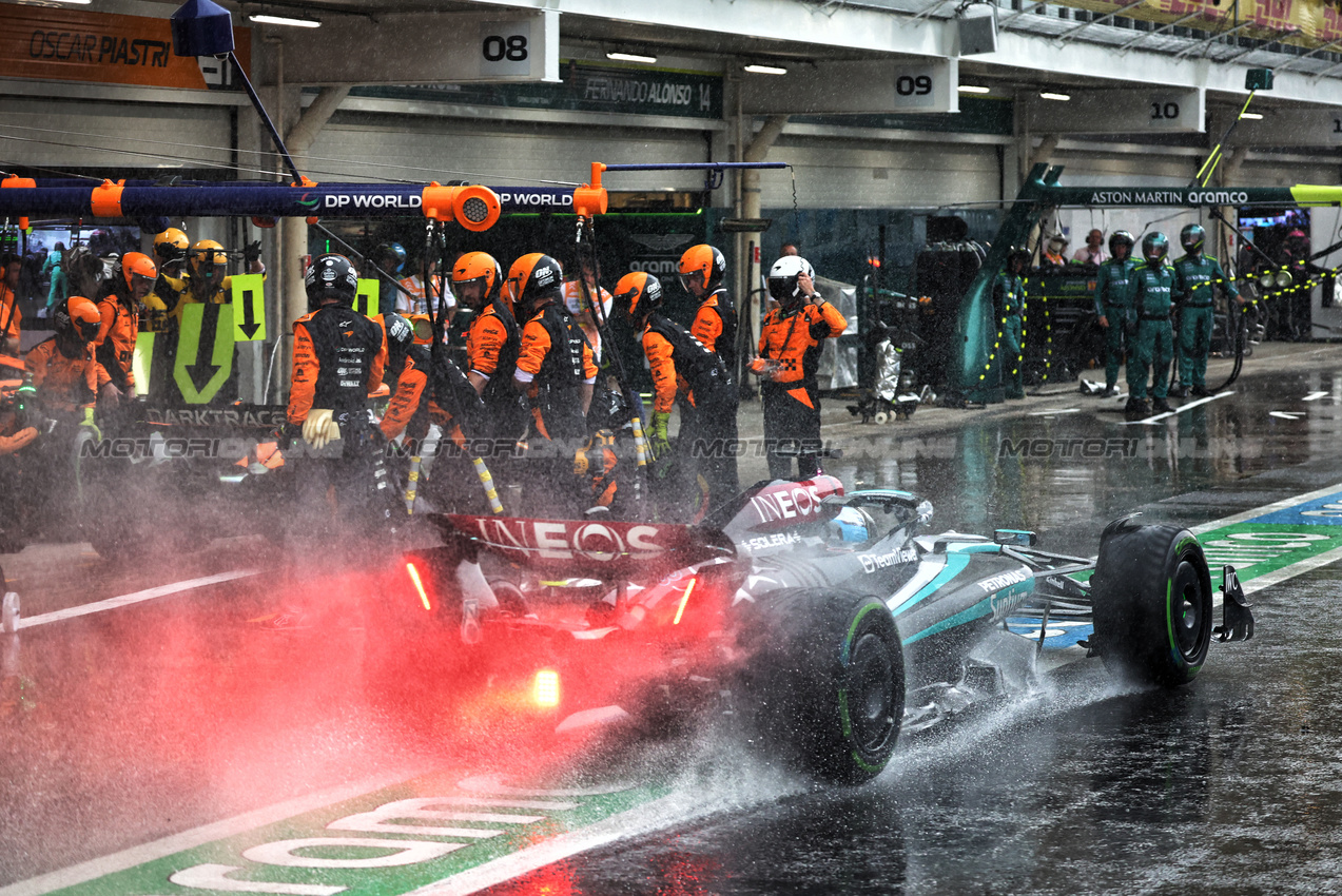 GP BRASILE, George Russell (GBR) Mercedes AMG F1 W15 leaves the pits ahead of Lando Norris (GBR) McLaren MCL38.

03.11.2024. Formula 1 World Championship, Rd 21, Brazilian Grand Prix, Sao Paulo, Brazil, Gara Day.

- www.xpbimages.com, EMail: requests@xpbimages.com © Copyright: Batchelor / XPB Images