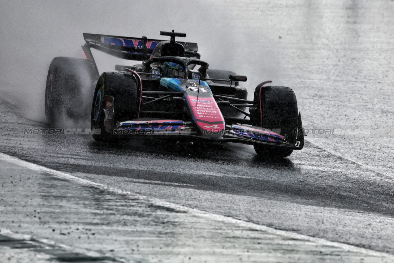 GP BRASILE, Esteban Ocon (FRA) Alpine F1 Team A524.

03.11.2024. Formula 1 World Championship, Rd 21, Brazilian Grand Prix, Sao Paulo, Brazil, Gara Day.

- www.xpbimages.com, EMail: requests@xpbimages.com © Copyright: Charniaux / XPB Images