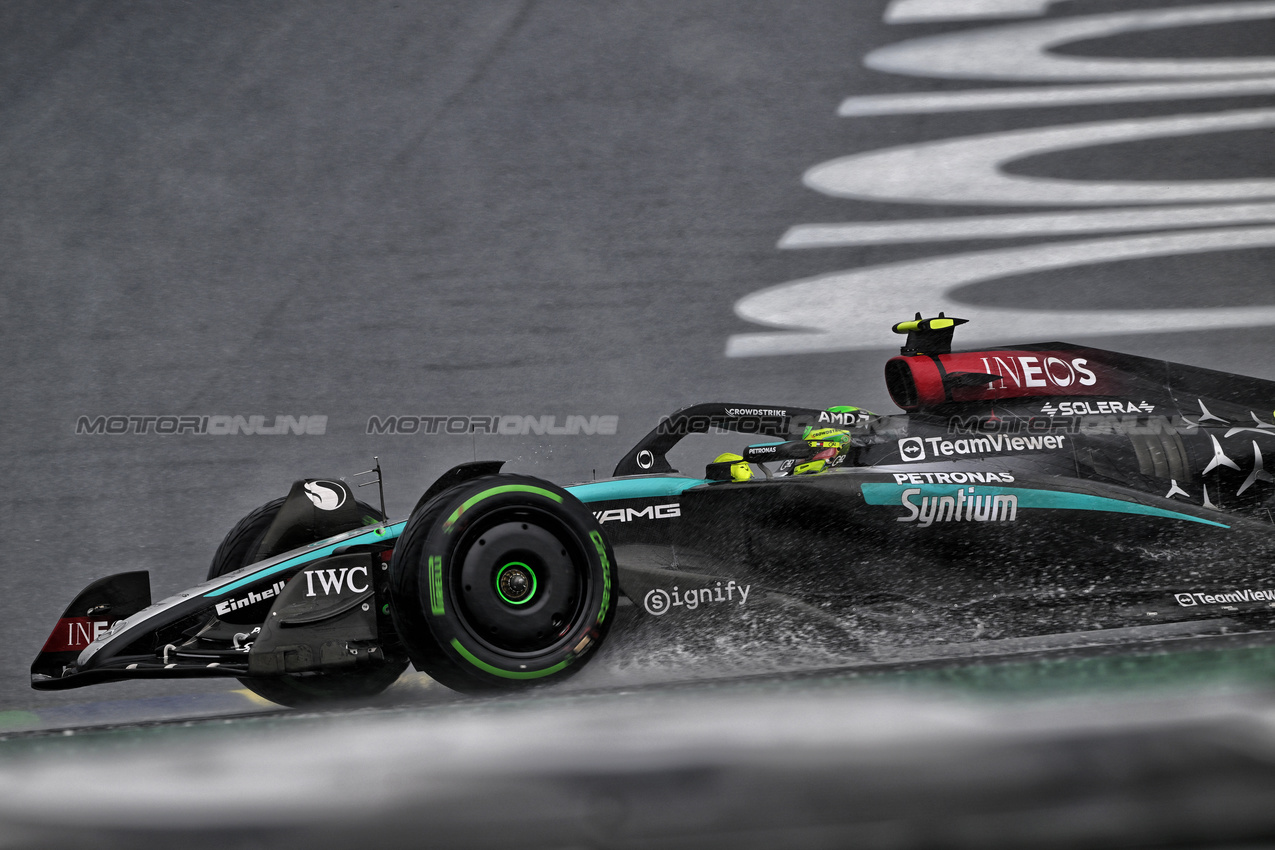 GP BRASILE, Lewis Hamilton (GBR) Mercedes AMG F1 W15.

03.11.2024. Formula 1 World Championship, Rd 21, Brazilian Grand Prix, Sao Paulo, Brazil, Gara Day.

- www.xpbimages.com, EMail: requests@xpbimages.com © Copyright: Price / XPB Images