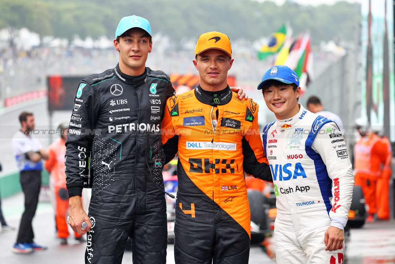 GP BRASILE, Qualifiche top three in parc ferme (L to R): George Russell (GBR) Mercedes AMG F1, second; Lando Norris (GBR) McLaren, pole position; Yuki Tsunoda (JPN) RB, third.

03.11.2024. Formula 1 World Championship, Rd 21, Brazilian Grand Prix, Sao Paulo, Brazil, Gara Day.

- www.xpbimages.com, EMail: requests@xpbimages.com © Copyright: Batchelor / XPB Images