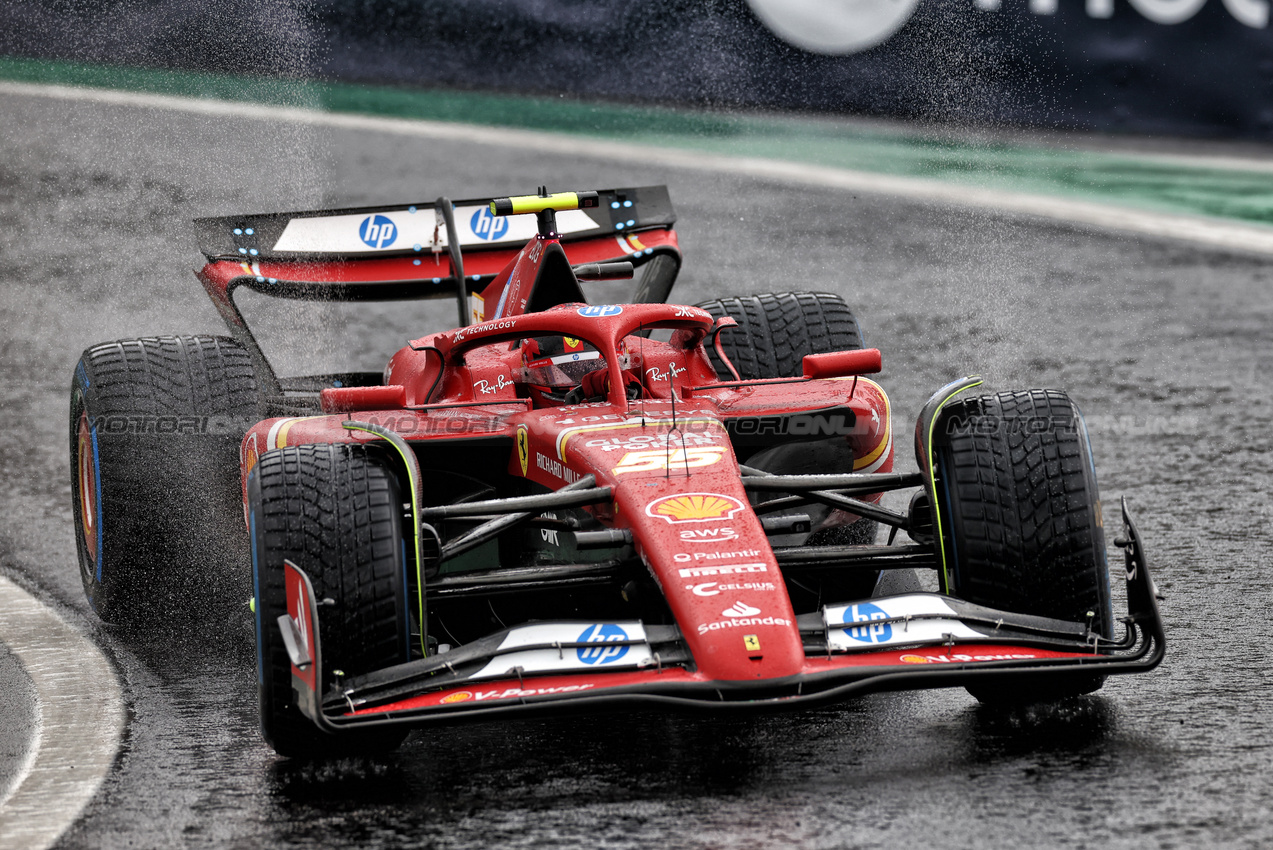 GP BRASILE, Carlos Sainz Jr (ESP) Ferrari SF-24.

03.11.2024. Formula 1 World Championship, Rd 21, Brazilian Grand Prix, Sao Paulo, Brazil, Gara Day.

 - www.xpbimages.com, EMail: requests@xpbimages.com © Copyright: Staley / XPB Images