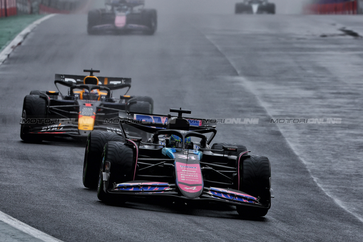 GP BRASILE, Esteban Ocon (FRA) Alpine F1 Team A524.

03.11.2024. Formula 1 World Championship, Rd 21, Brazilian Grand Prix, Sao Paulo, Brazil, Gara Day.

- www.xpbimages.com, EMail: requests@xpbimages.com © Copyright: Charniaux / XPB Images