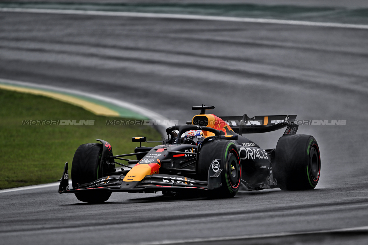 GP BRASILE, Max Verstappen (NLD) Red Bull Racing RB20.

03.11.2024. Formula 1 World Championship, Rd 21, Brazilian Grand Prix, Sao Paulo, Brazil, Gara Day.

 - www.xpbimages.com, EMail: requests@xpbimages.com © Copyright: Staley / XPB Images