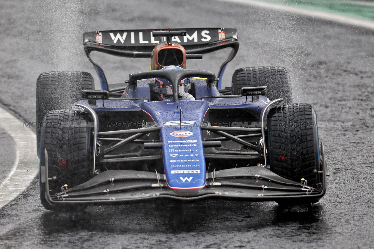 GP BRASILE, Alexander Albon (THA) Williams Racing FW46.

03.11.2024. Formula 1 World Championship, Rd 21, Brazilian Grand Prix, Sao Paulo, Brazil, Gara Day.

 - www.xpbimages.com, EMail: requests@xpbimages.com © Copyright: Staley / XPB Images