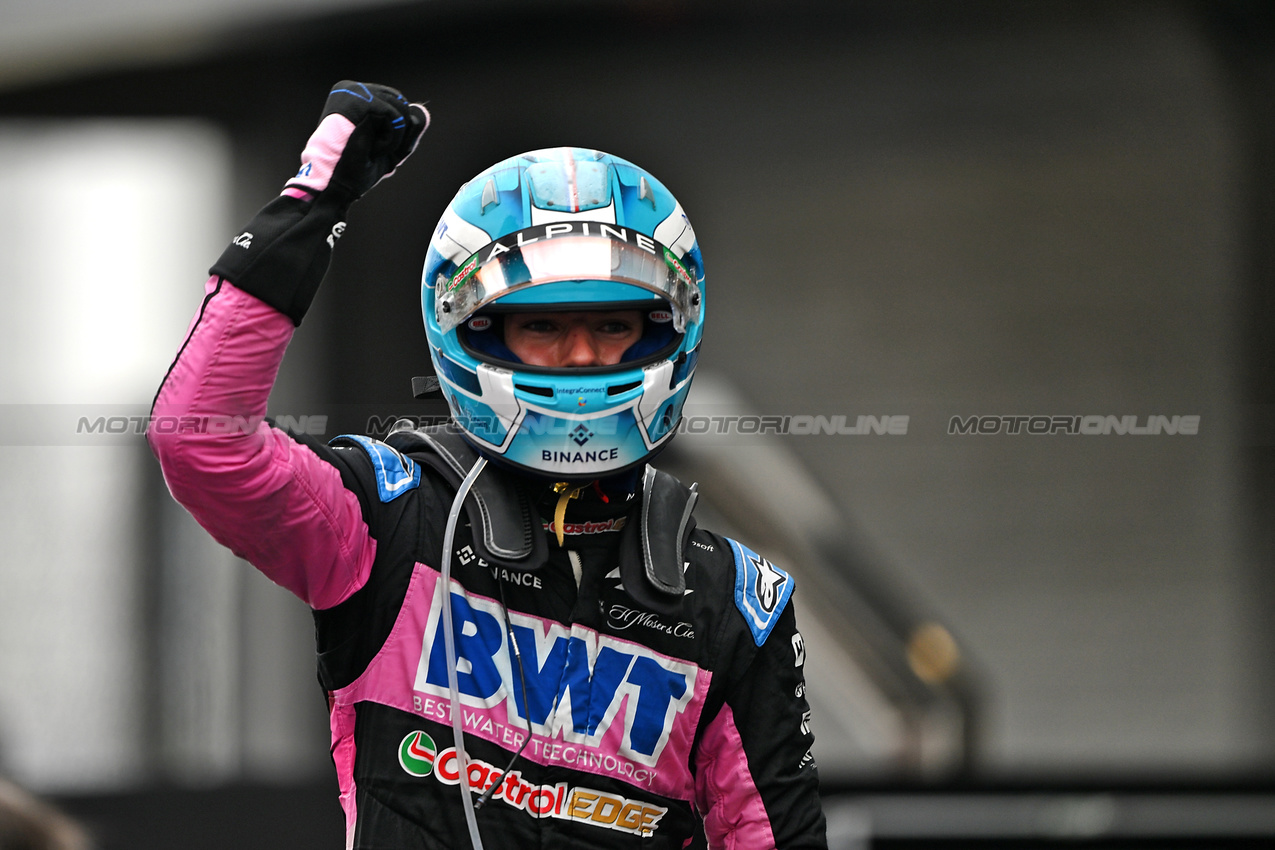 GP BRASILE, Pierre Gasly (FRA) Alpine F1 Team celebrates his third position in parc ferme.

03.11.2024. Formula 1 World Championship, Rd 21, Brazilian Grand Prix, Sao Paulo, Brazil, Gara Day.

- www.xpbimages.com, EMail: requests@xpbimages.com © Copyright: Price / XPB Images