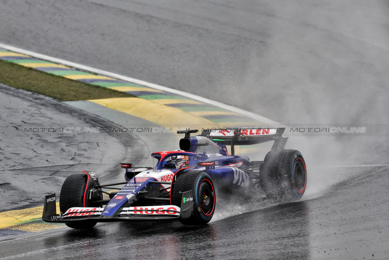 GP BRASILE, Liam Lawson (NZL) RB VCARB 01.

03.11.2024. Formula 1 World Championship, Rd 21, Brazilian Grand Prix, Sao Paulo, Brazil, Gara Day.

 - www.xpbimages.com, EMail: requests@xpbimages.com © Copyright: Staley / XPB Images