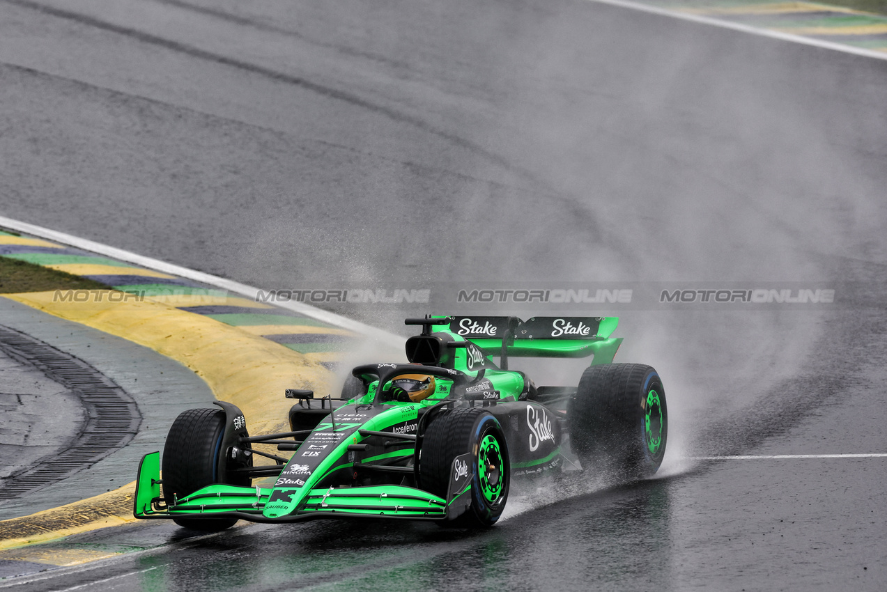 GP BRASILE, Valtteri Bottas (FIN) Sauber C44.

03.11.2024. Formula 1 World Championship, Rd 21, Brazilian Grand Prix, Sao Paulo, Brazil, Gara Day.

 - www.xpbimages.com, EMail: requests@xpbimages.com © Copyright: Staley / XPB Images