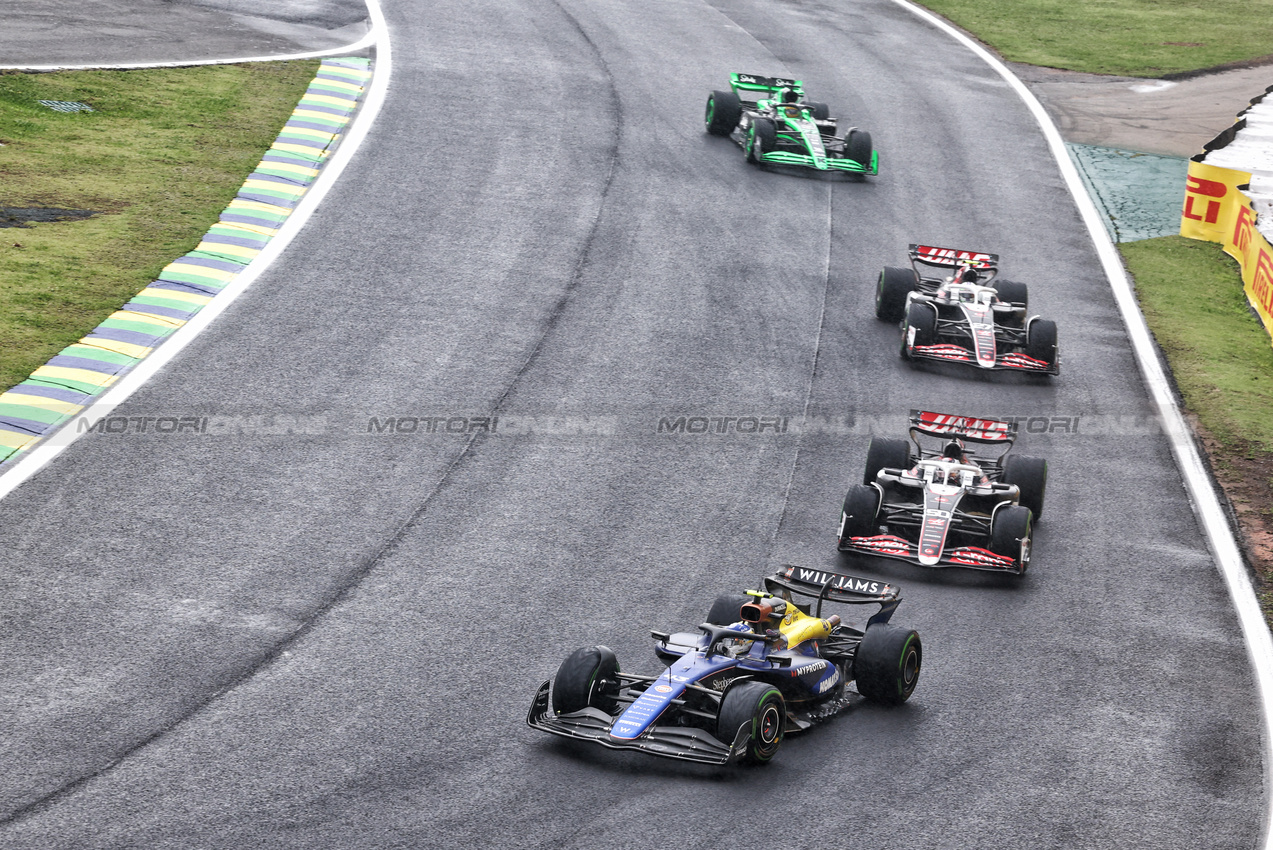 GP BRASILE, Franco Colapinto (ARG) Williams Racing FW46.

03.11.2024. Formula 1 World Championship, Rd 21, Brazilian Grand Prix, Sao Paulo, Brazil, Gara Day.

 - www.xpbimages.com, EMail: requests@xpbimages.com © Copyright: Staley / XPB Images