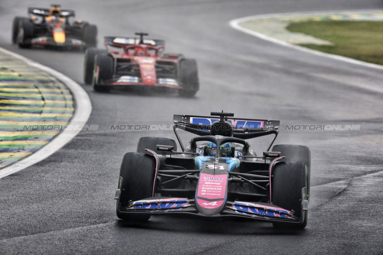 GP BRASILE, Esteban Ocon (FRA) Alpine F1 Team A524.

03.11.2024. Formula 1 World Championship, Rd 21, Brazilian Grand Prix, Sao Paulo, Brazil, Gara Day.

 - www.xpbimages.com, EMail: requests@xpbimages.com © Copyright: Staley / XPB Images