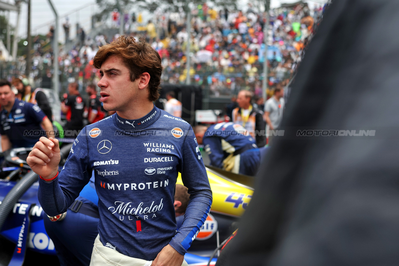 GP BRASILE, Franco Colapinto (ARG) Williams Racing on the grid.

03.11.2024. Formula 1 World Championship, Rd 21, Brazilian Grand Prix, Sao Paulo, Brazil, Gara Day.

 - www.xpbimages.com, EMail: requests@xpbimages.com © Copyright: Staley / XPB Images