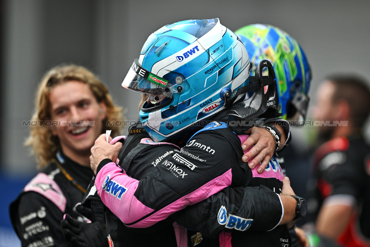 GP BRASILE, Pierre Gasly (FRA) Alpine F1 Team celebrates his third position in parc ferme.

03.11.2024. Formula 1 World Championship, Rd 21, Brazilian Grand Prix, Sao Paulo, Brazil, Gara Day.

- www.xpbimages.com, EMail: requests@xpbimages.com © Copyright: Price / XPB Images