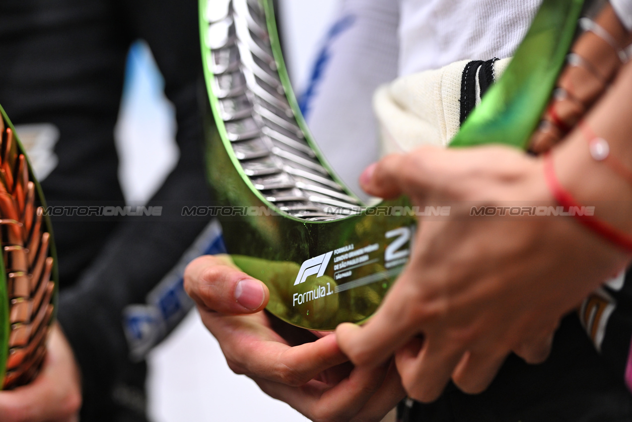 GP BRASILE, Second placed trophy for Esteban Ocon (FRA) Alpine F1 Team.

03.11.2024. Formula 1 World Championship, Rd 21, Brazilian Grand Prix, Sao Paulo, Brazil, Gara Day.

- www.xpbimages.com, EMail: requests@xpbimages.com © Copyright: Price / XPB Images