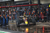 GP BRASILE, Sergio Perez (MEX) Red Bull Racing RB20 makes a pit stop.

03.11.2024. Formula 1 World Championship, Rd 21, Brazilian Grand Prix, Sao Paulo, Brazil, Gara Day.

- www.xpbimages.com, EMail: requests@xpbimages.com © Copyright: Batchelor / XPB Images