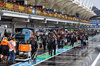 GP BRASILE, Mechanics in the pits while the race is red flagged.

03.11.2024. Formula 1 World Championship, Rd 21, Brazilian Grand Prix, Sao Paulo, Brazil, Gara Day.

- www.xpbimages.com, EMail: requests@xpbimages.com © Copyright: Batchelor / XPB Images